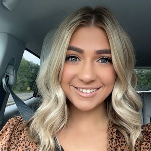 Meet your Posher, Mackenzie